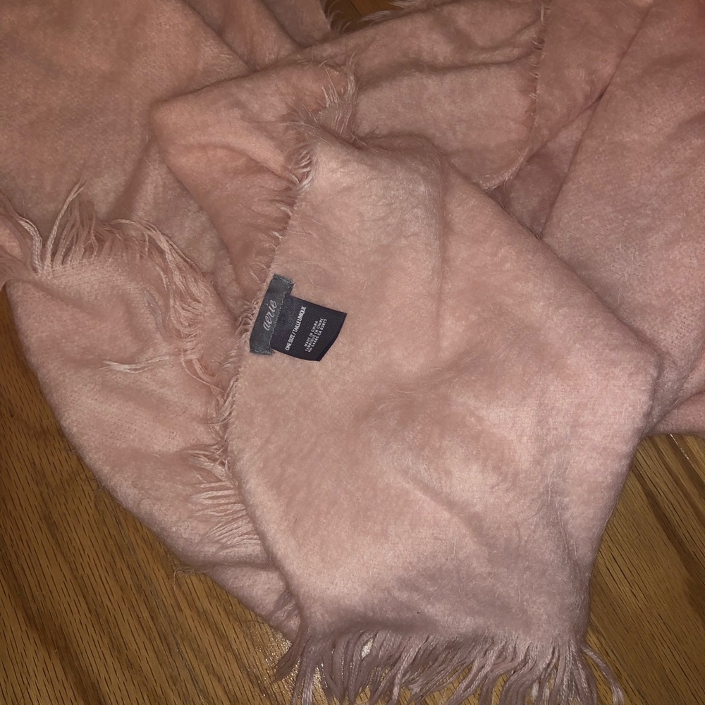 Aerie Light Pink Super Soft Scarf